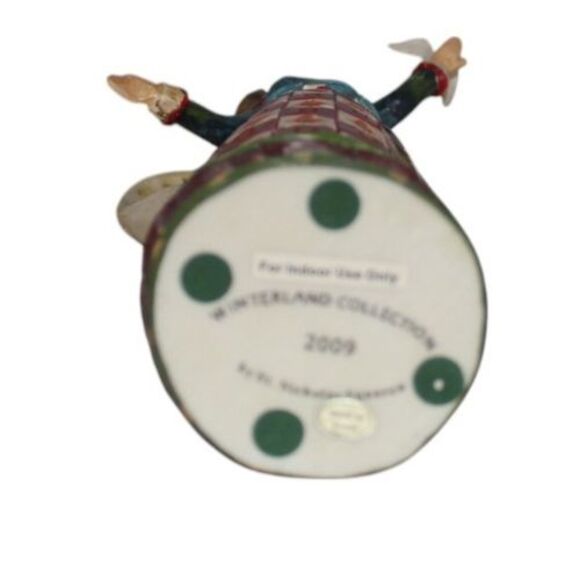 St. Nicholas Square Peace on Earth Angel 2009  Winterland Collection 10.25” Tall - Picture 5 of 5